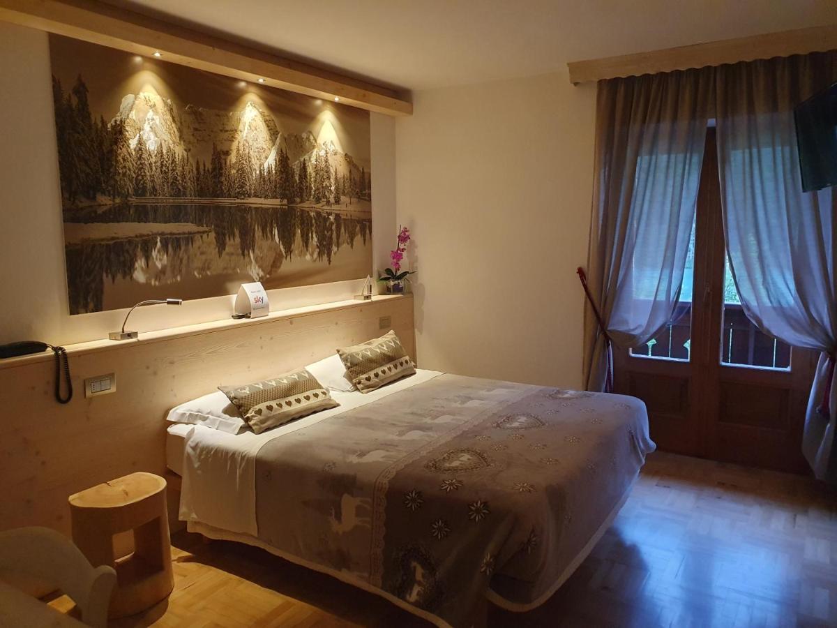 Albergo Meuble Victoria เอารอนโซ ดิ คาโดเร ภายนอก รูปภาพ