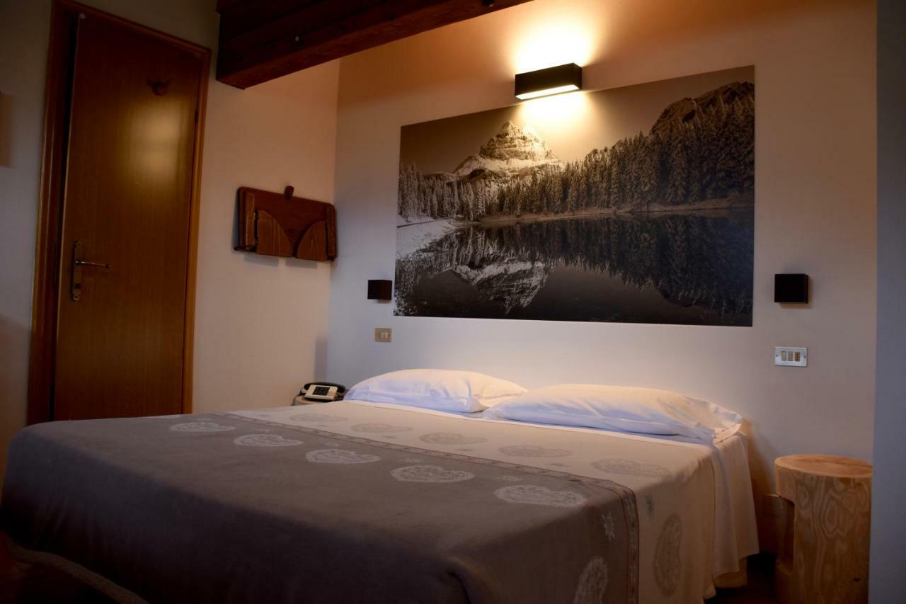 Albergo Meuble Victoria เอารอนโซ ดิ คาโดเร ภายนอก รูปภาพ